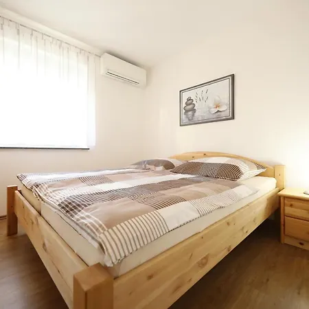 Apartment Pejanovic Vir